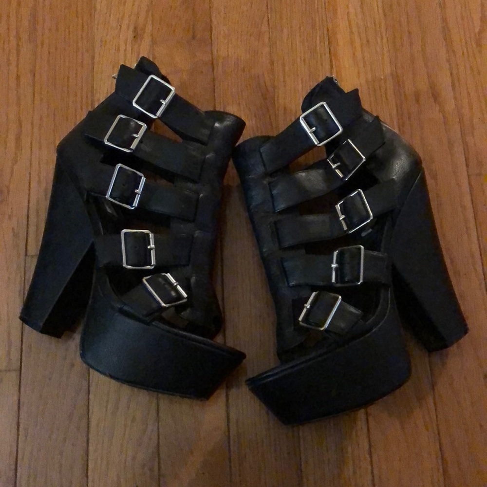 Steve Madden Chunky Sandal